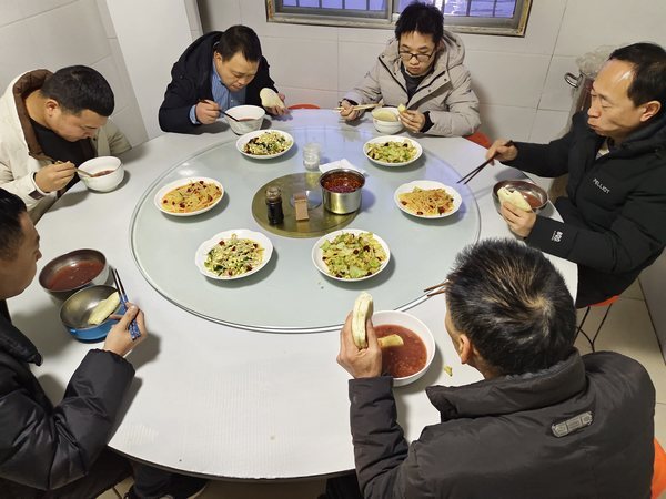 陜煤建設(shè)路橋分公司：心系職工辦實(shí)事，暖心舉措惠職工
